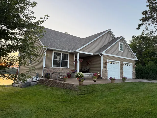 $899,000 | 12881 Cross Lake Road Southeast, Pine City, MN 55063