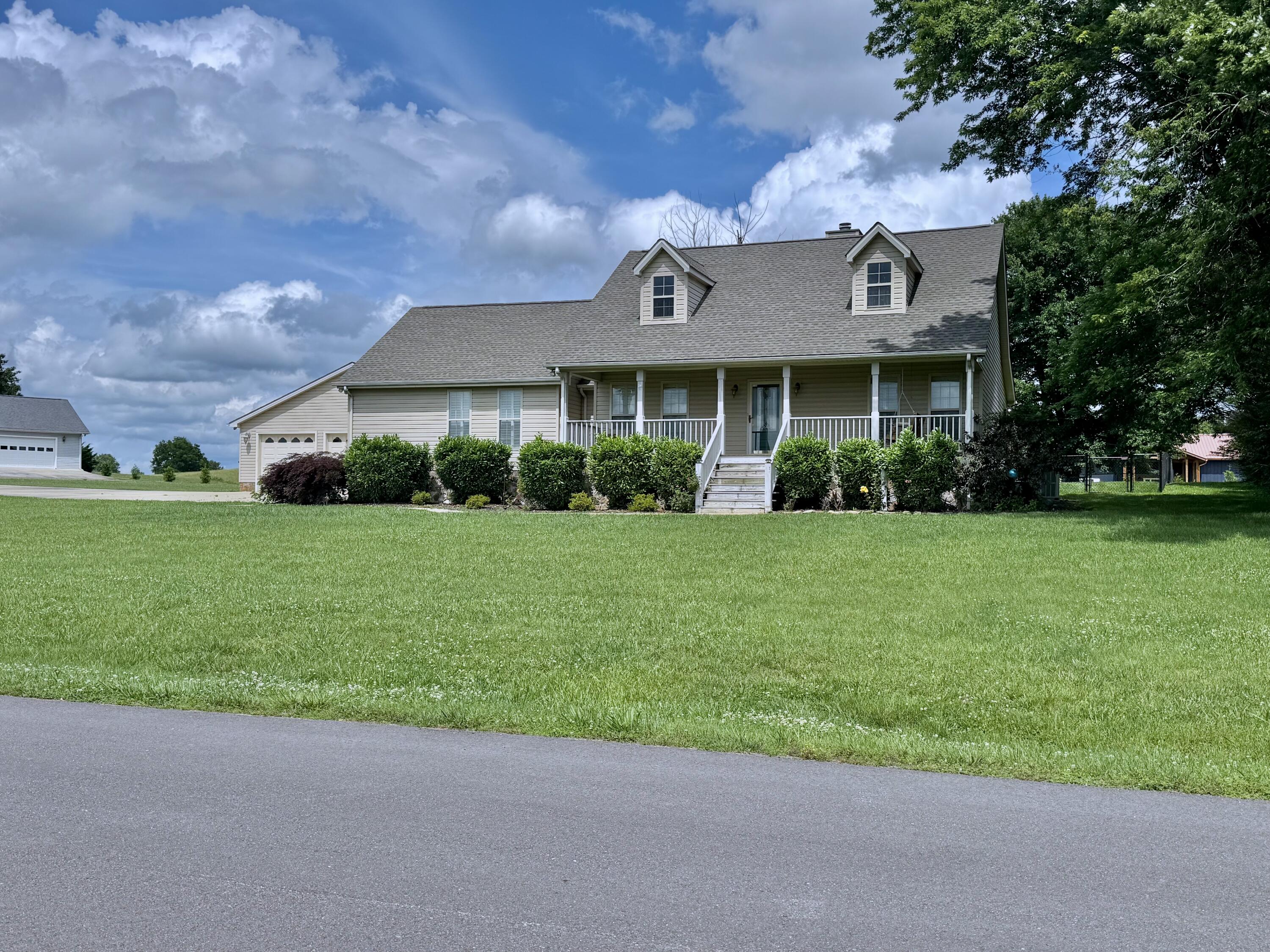 799 Riverbend Drive Dayton, TN 37321 - Photo 2 of 40 2- Front