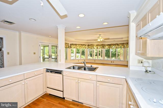 3985 Germantown Road Edgewater, MD 21037 - Photo 11 of 29 Kitchen