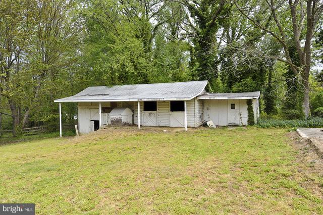 3985 Germantown Road Edgewater, MD 21037 - Photo 9 of 29 Stable