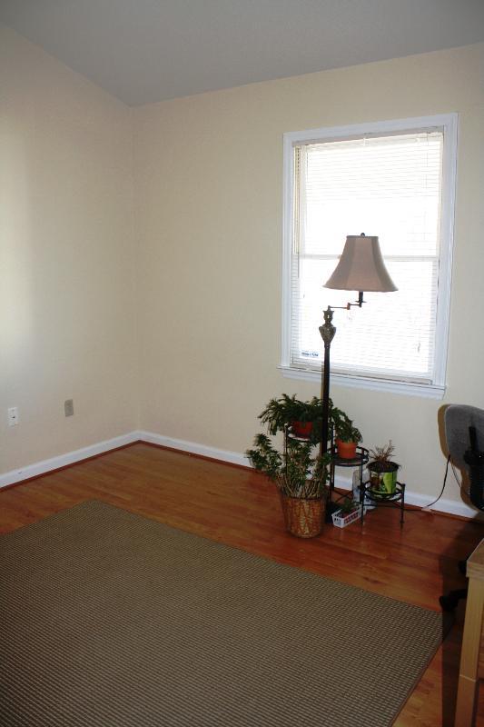 1485 Kefauver Road Southeast Roanoke, VA 24014 - Photo 9 of 13 Bedroom 2