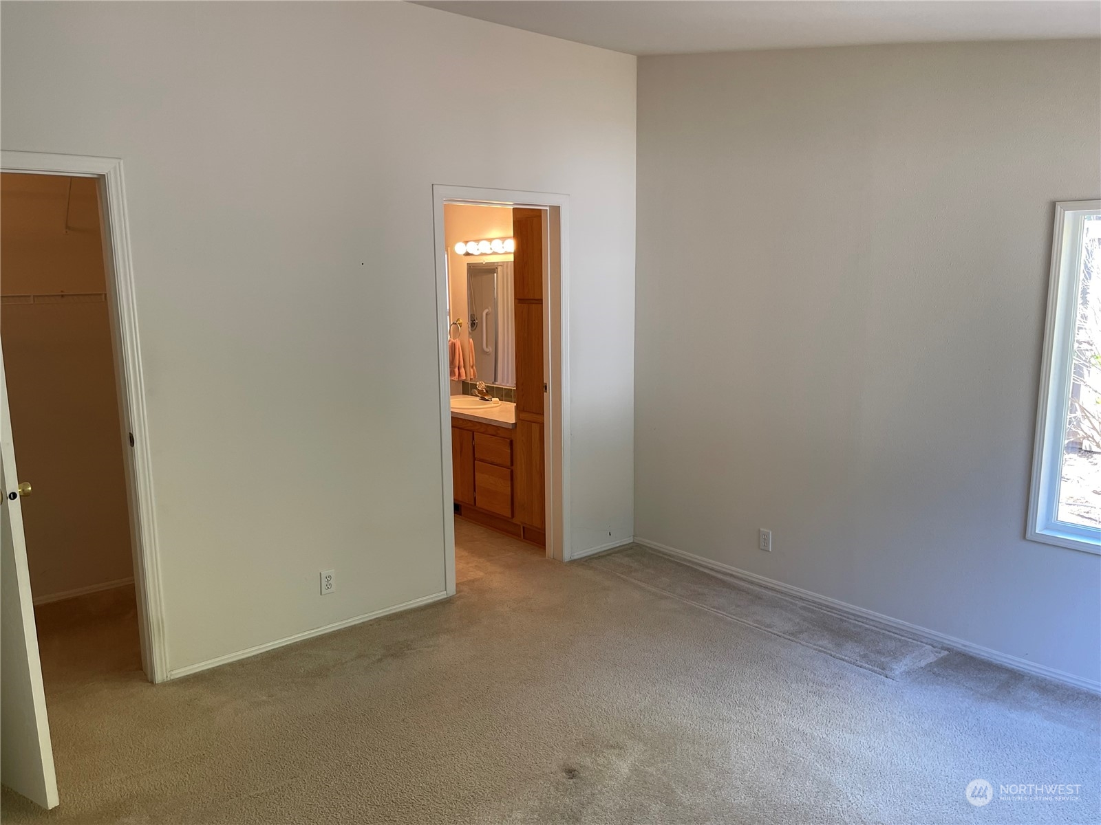 312 Rhododendron Drive Sequim, WA 98382 - Photo 9 of 32 Gallery Image 9