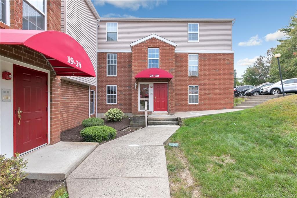 27 Heather Ridge, Unit 27 Shelton, CT 06484 - Photo 1 of 1 Gallery Image 1