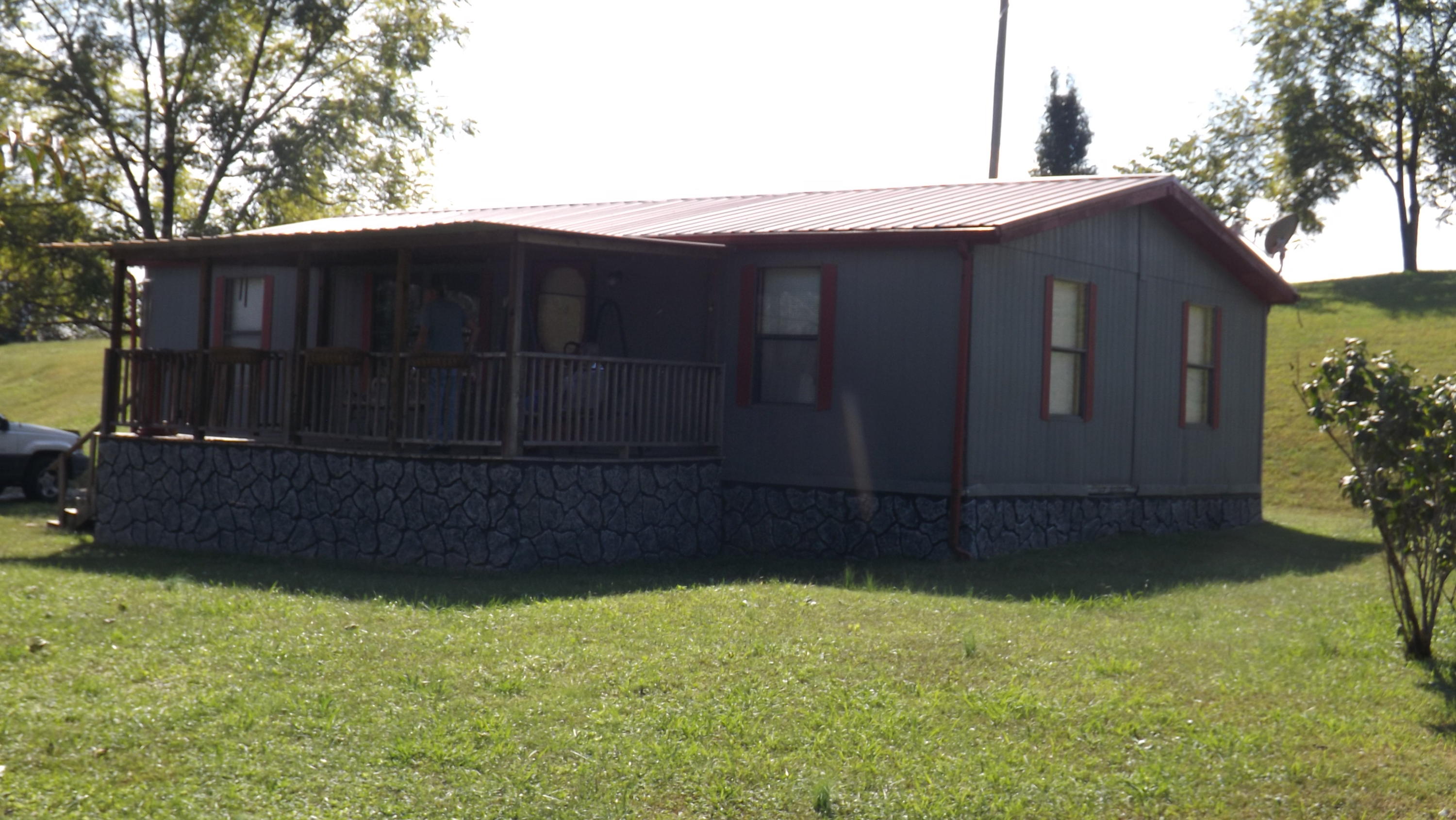 143 Carey Road Speedwell, TN 37870 - Photo 2 of 18 DSCF6205