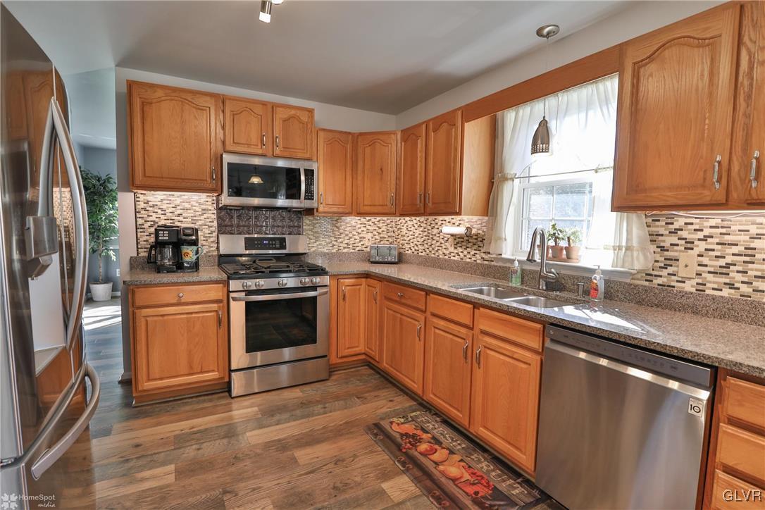 717 South Delps Road Bath, PA 18014 - Photo 6 of 36