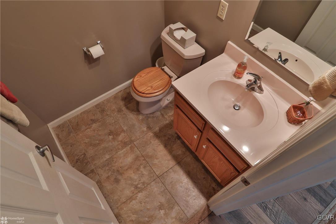 717 South Delps Road Bath, PA 18014 - Photo 10 of 36