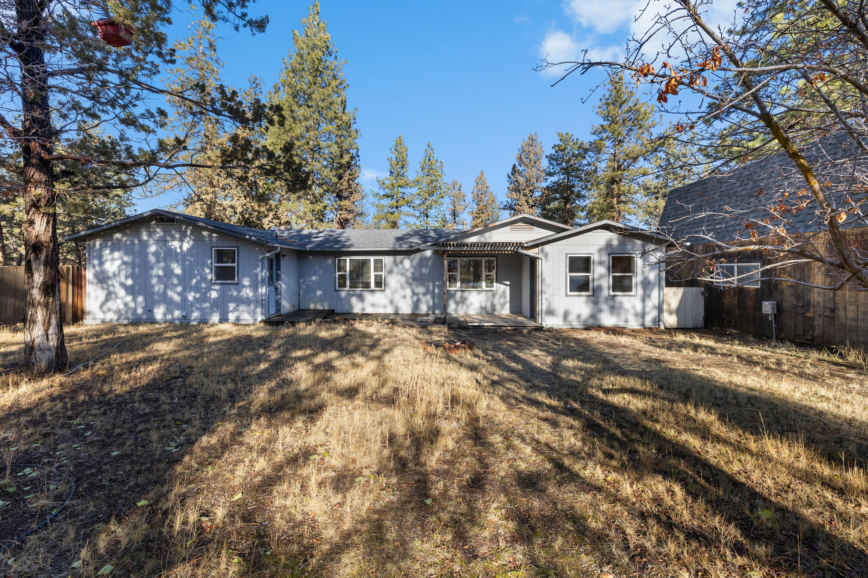 17235 Kent Road Sisters, OR 97759 - Photo 1 of 35 HAGER Kent REAR OF HOME