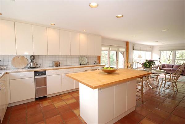 309 Strawberry Hill Road Concord, MA 01742 - Photo 10 of 24