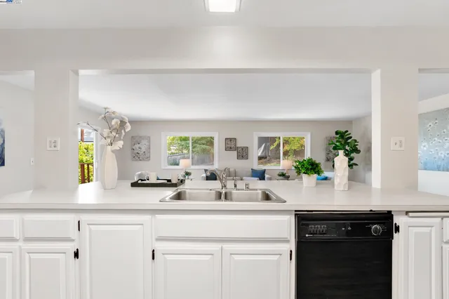 $1,175,000 | 5176 Proctor Road, Castro Valley, CA 94546