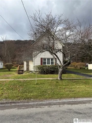 $157,500 | 87 South Street, New Albion, NY 14719