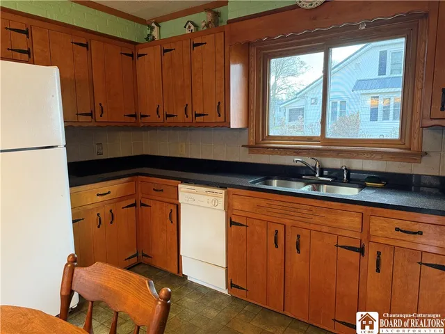 $157,500 | 87 South Street, New Albion, NY 14719