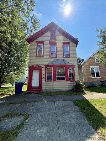 $1,300 | 235 High Street, Unit LOWR, Buffalo, NY 14204