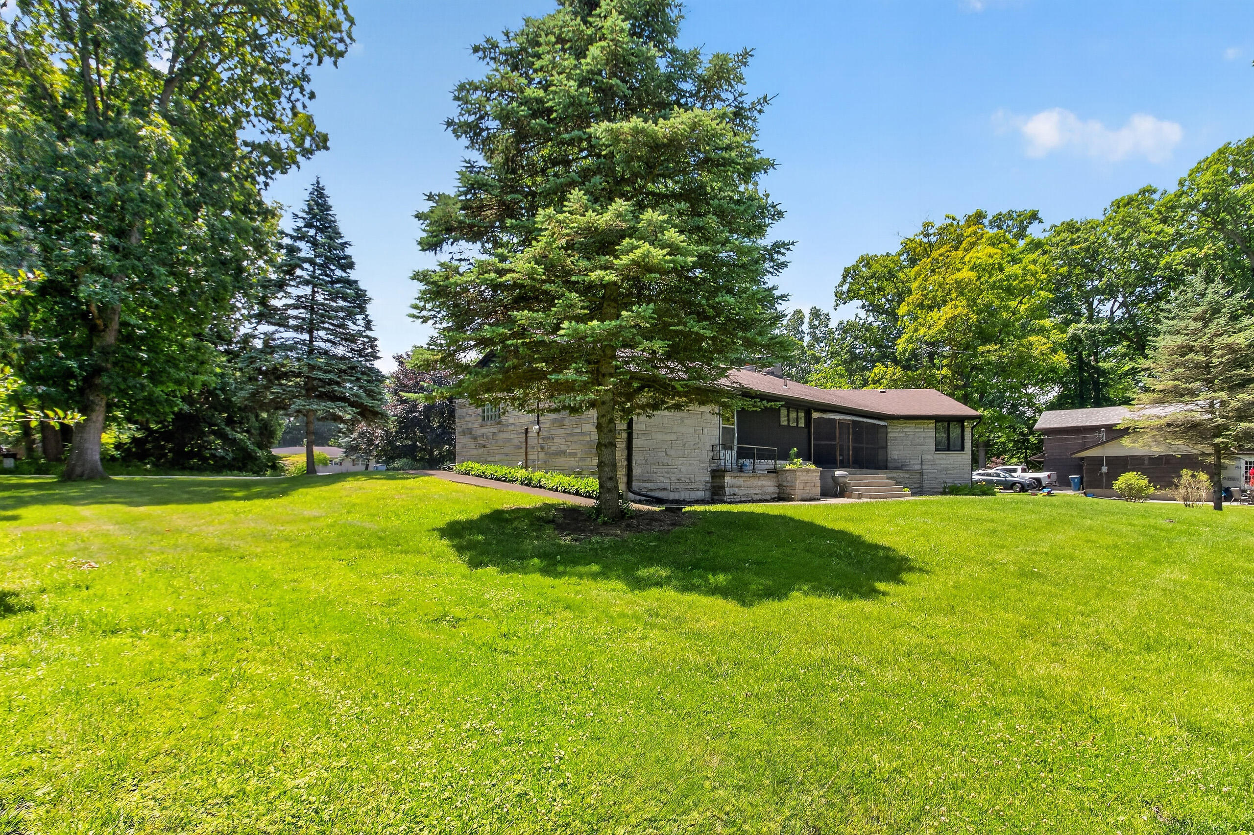 120 East Oak Hill Road Porter, IN 46304 - Photo 12 of 44 2560x1705