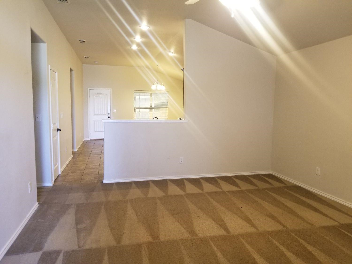 9304 Ridgely Avenue Lubbock, TX 79424 - Photo 3 of 17 Photo 3