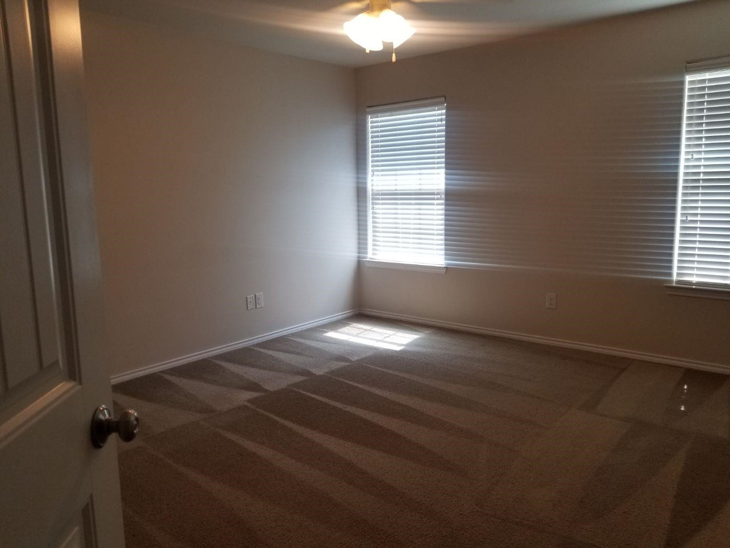 9304 Ridgely Avenue Lubbock, TX 79424 - Photo 4 of 17 Photo 4