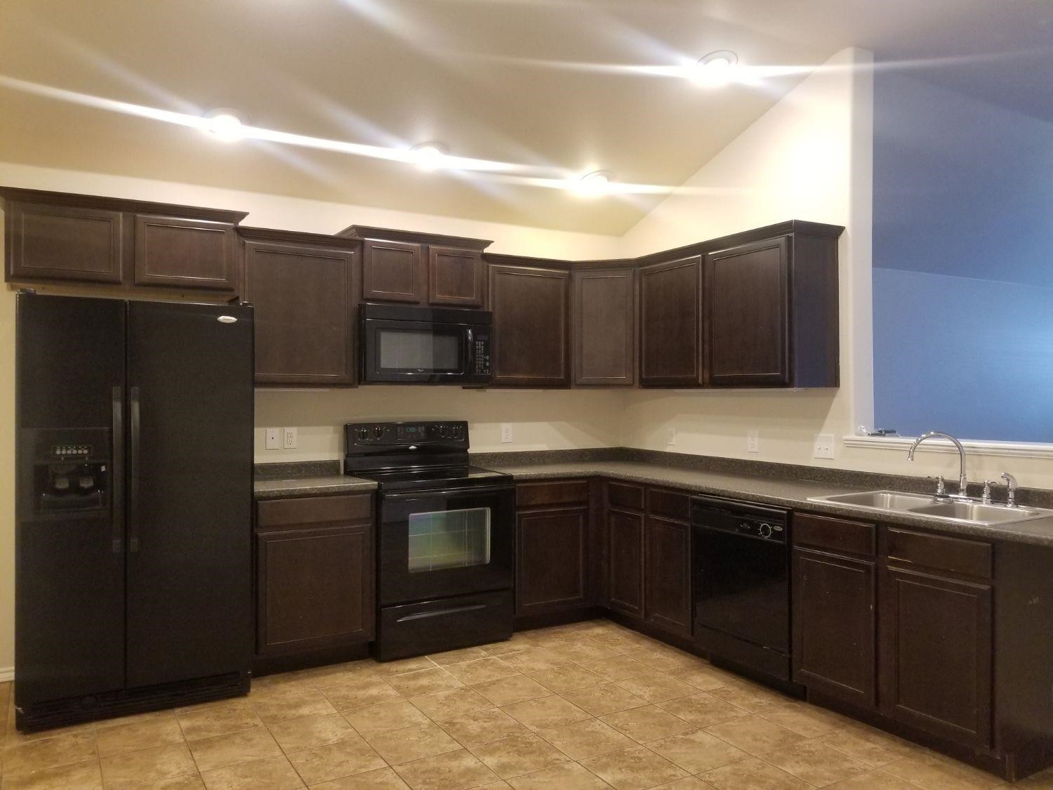 9304 Ridgely Avenue Lubbock, TX 79424 - Photo 5 of 17 Photo 5