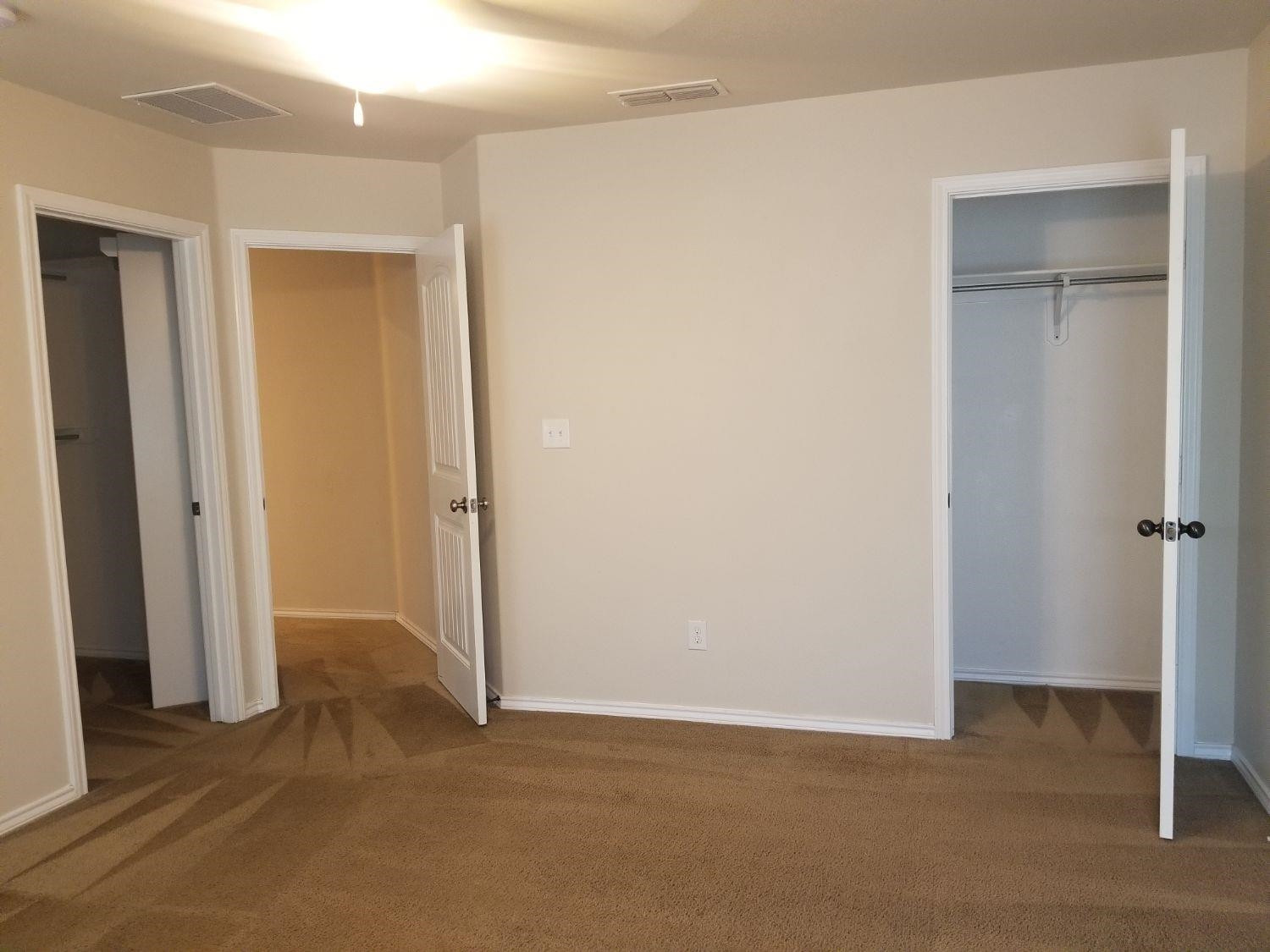 9304 Ridgely Avenue Lubbock, TX 79424 - Photo 8 of 17 Photo 9