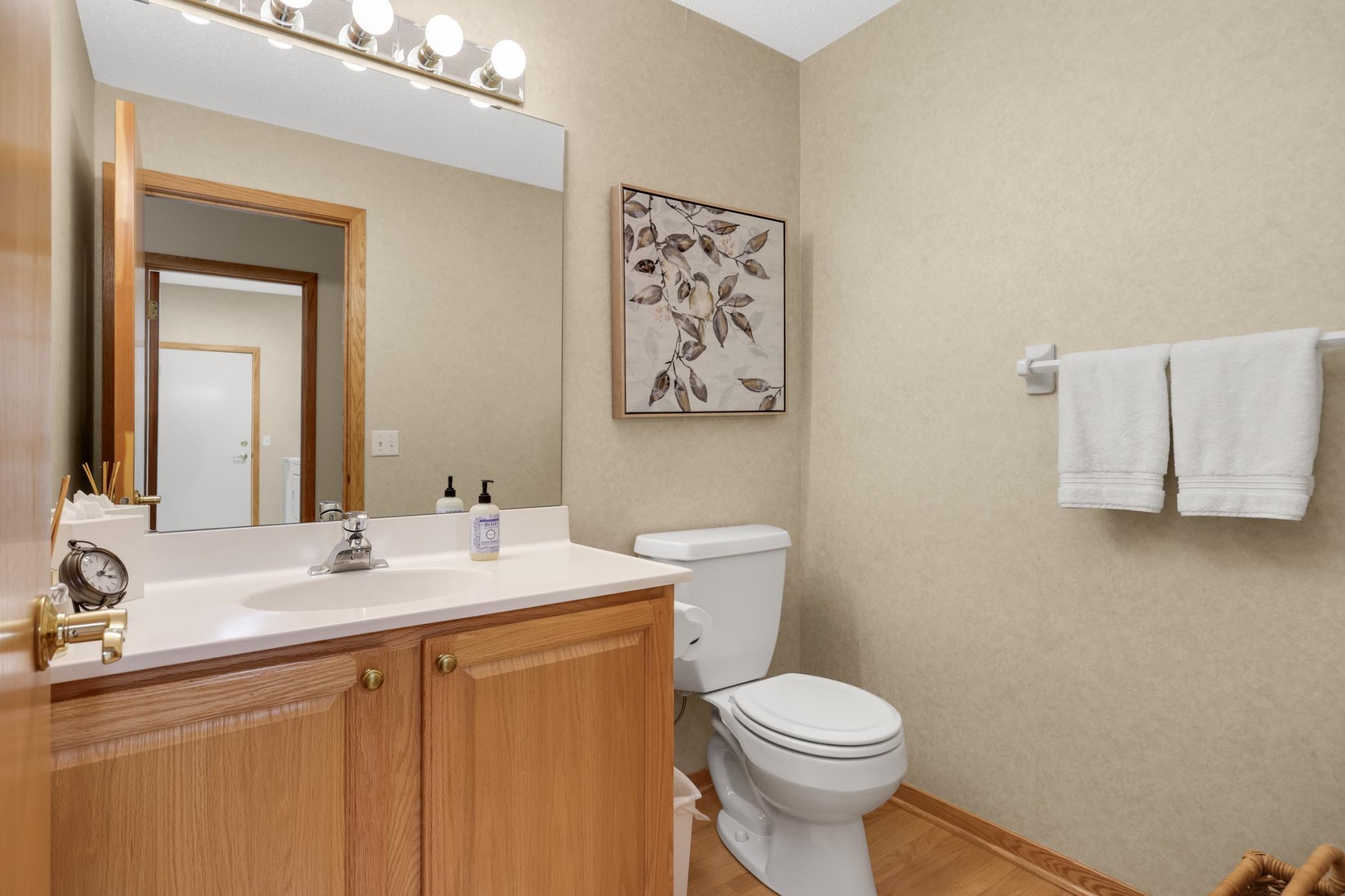 7081 Crowne Oak Road Eden Prairie, MN 55344 - Photo 17 of 36