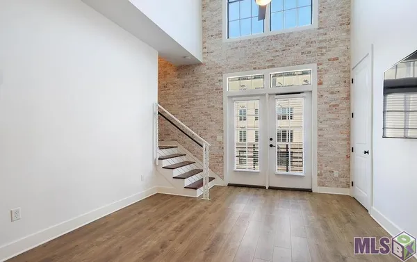 $410,000 | 255 East Boyd Drive, Unit 304, Baton Rouge, LA 70808