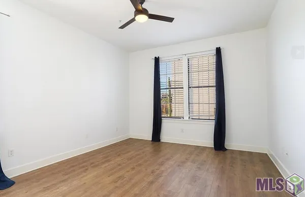 $410,000 | 255 East Boyd Drive, Unit 304, Baton Rouge, LA 70808