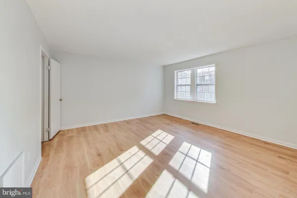 $2,500 | 9841 Hagel Circle, Lorton, VA 22079