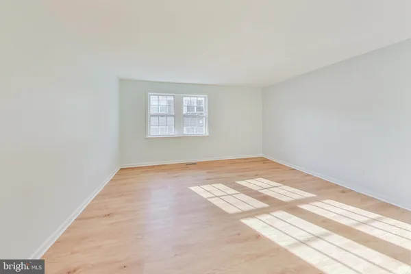 $2,500 | 9841 Hagel Circle, Lorton, VA 22079
