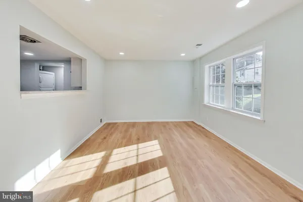 $2,500 | 9841 Hagel Circle, Lorton, VA 22079