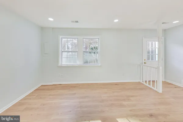 $2,500 | 9841 Hagel Circle, Lorton, VA 22079