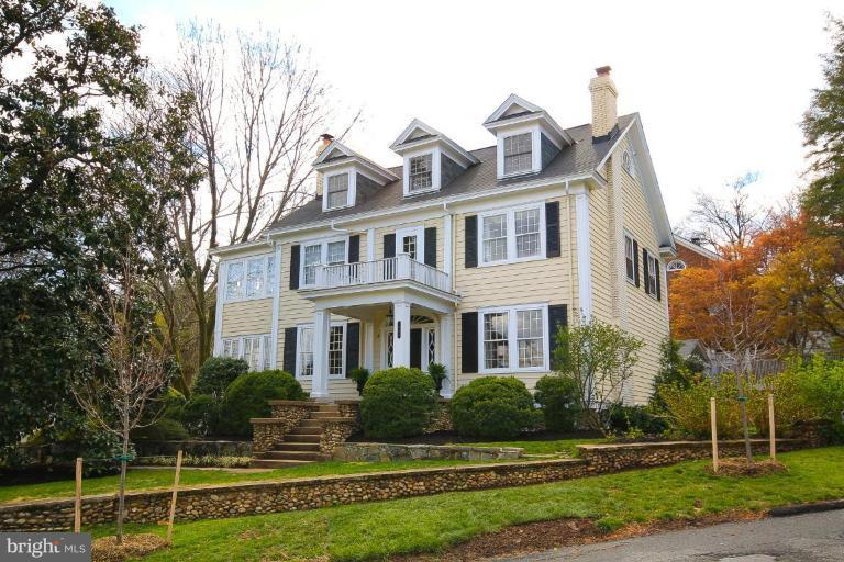 1600 Russell Road Alexandria, VA 22301 - Photo 1 of 30 Exterior (Main)