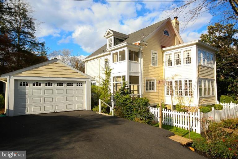 1600 Russell Road Alexandria, VA 22301 - Photo 26 of 30 Garage 1