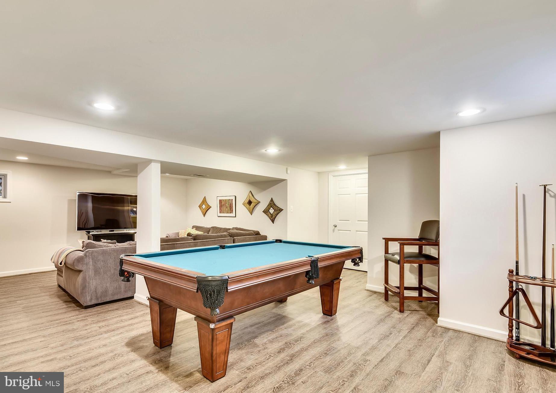 9502 2nd Avenue Silver Spring, MD 20910 - Photo 17 of 25 Family Room