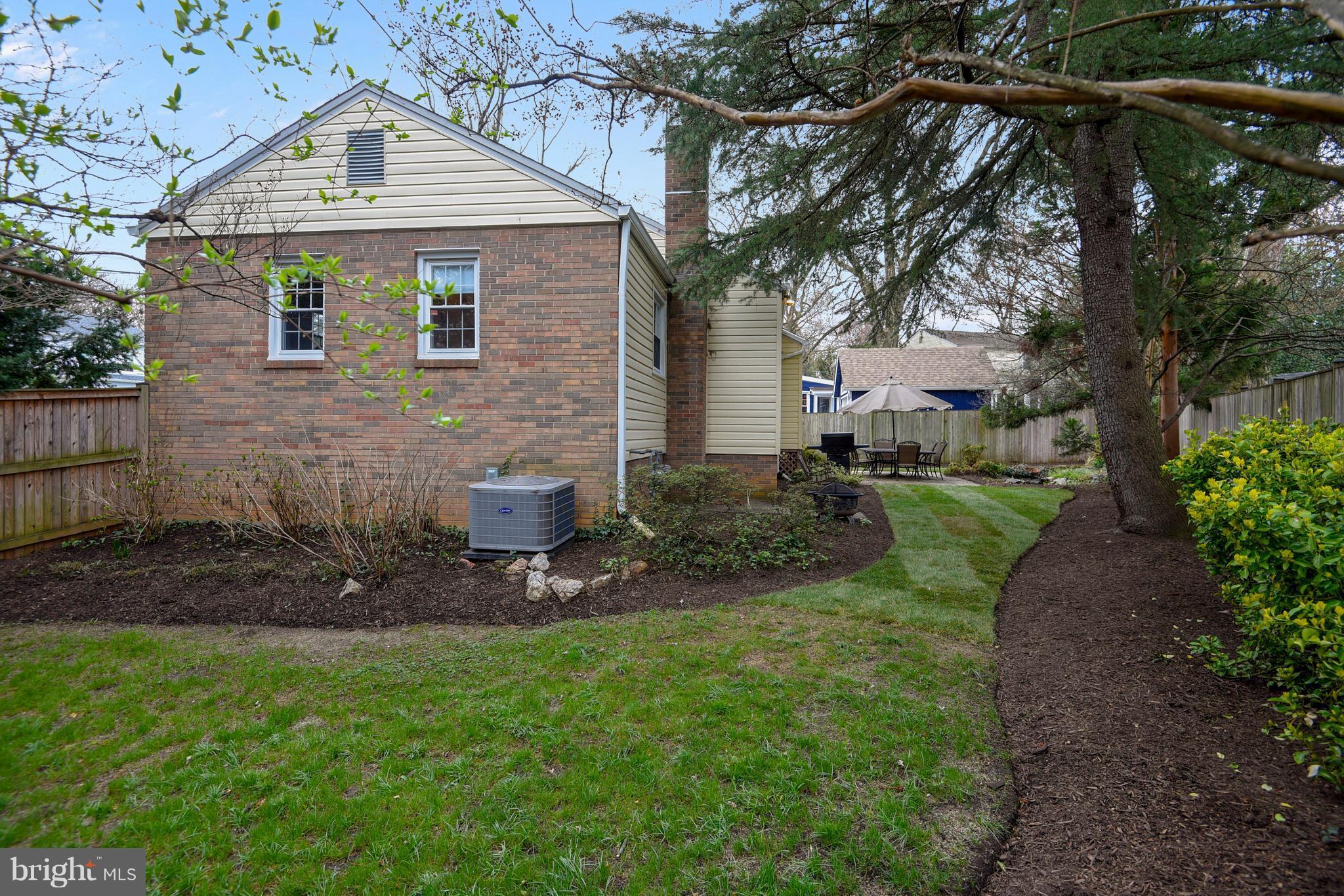 9502 2nd Avenue Silver Spring, MD 20910 - Photo 22 of 25 Exterior (Rear)