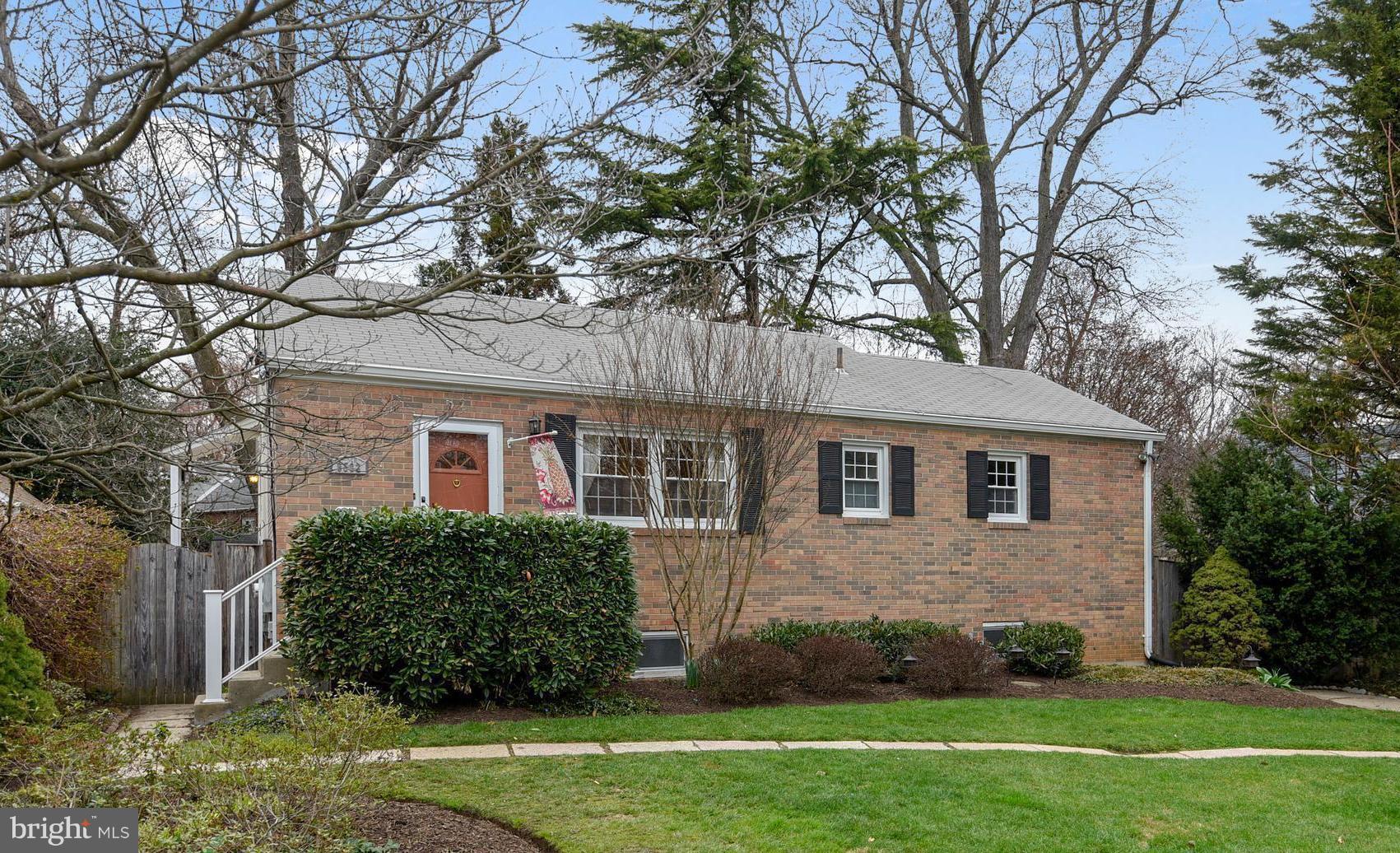 9502 2nd Avenue Silver Spring, MD 20910 - Photo 23 of 25 Exterior (Front)