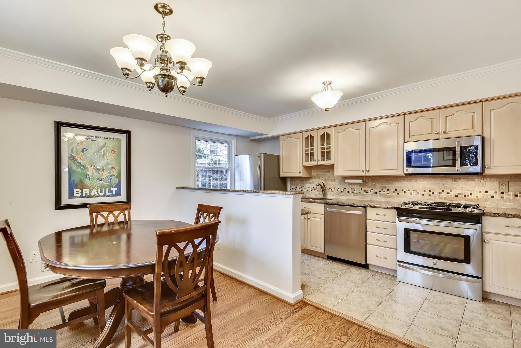 9502 2nd Avenue Silver Spring, MD 20910 - Photo 6 of 25 Dining Room