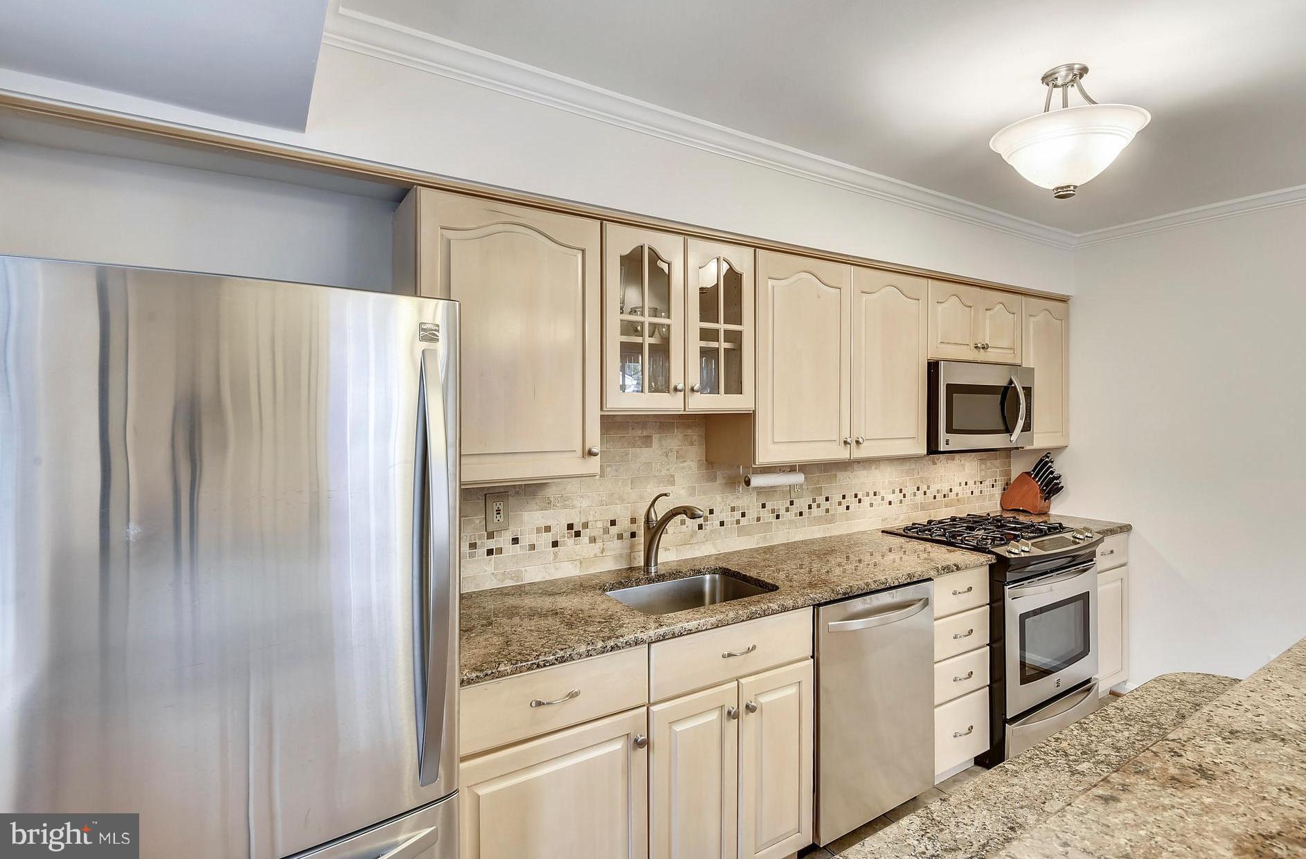 9502 2nd Avenue Silver Spring, MD 20910 - Photo 8 of 25 Kitchen