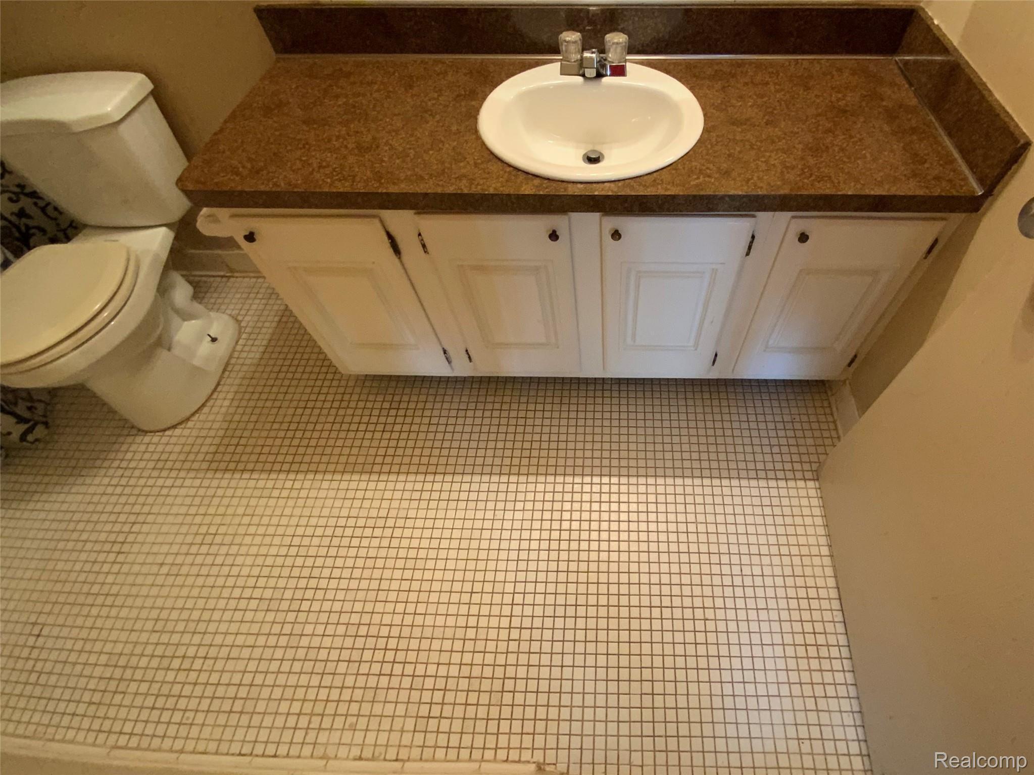 4913 East 10 Mile Road, Unit 52 Warren, MI 48091 - Photo 14 of 22 Photo Aug 20, 4 22 39 PM.jpg