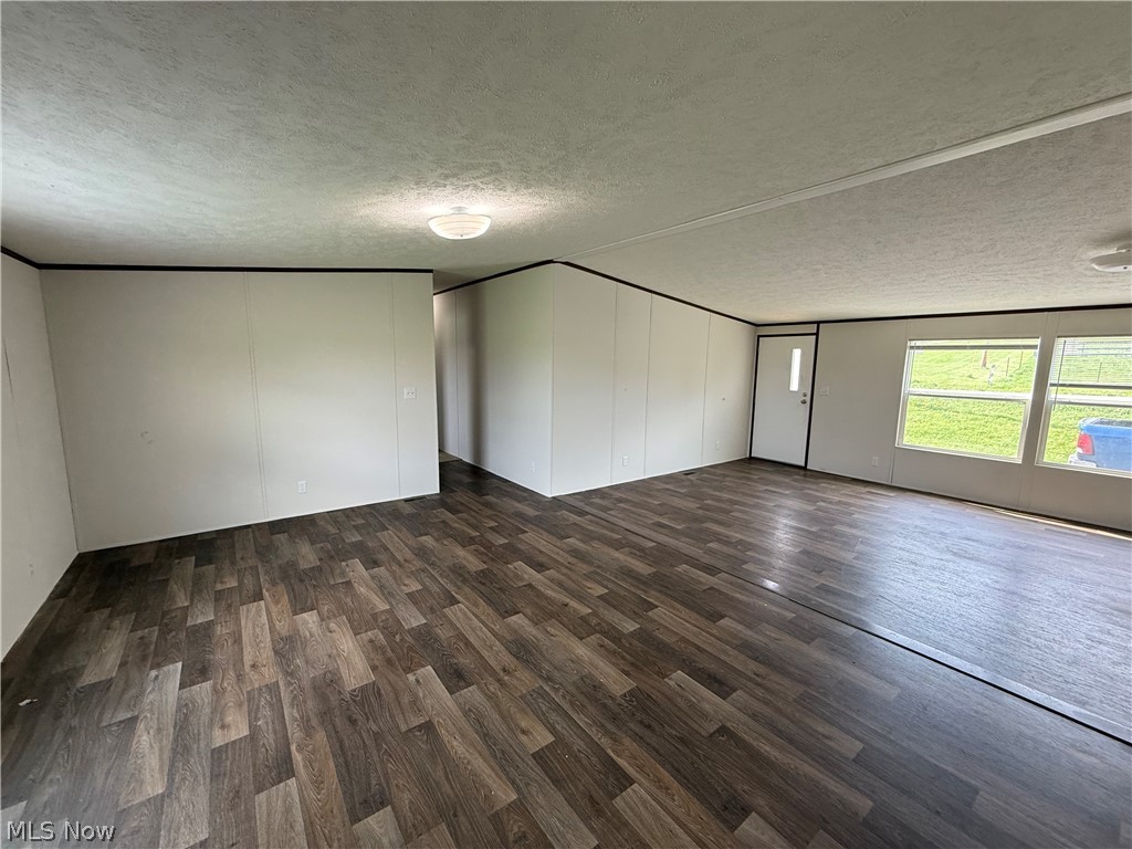 2112 Canyon Road Southeast Carrollton, OH 44615 - Photo 6 of 41