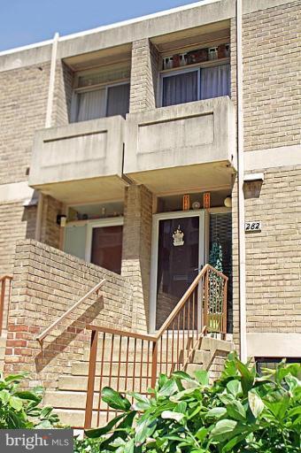 282 M Street Southwest, Unit 282 Washington, DC 20024 - Photo 1 of 19 Exterior (Main)