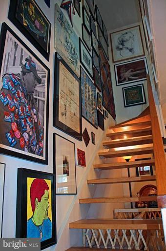 282 M Street Southwest, Unit 282 Washington, DC 20024 - Photo 9 of 19 Staircase
