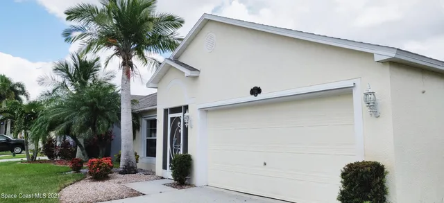 $2,500 | 2148 Caledonia Place, Melbourne, FL 32940