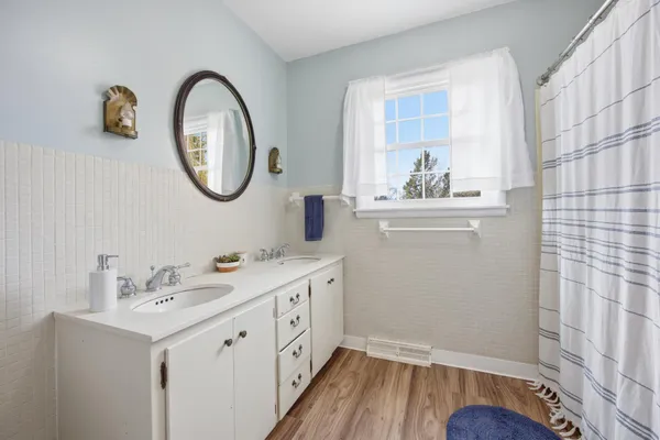 $465,000 | 1306 Elm Street North, Fargo, ND 58102