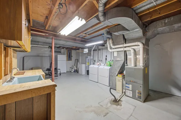 $465,000 | 1306 Elm Street North, Fargo, ND 58102