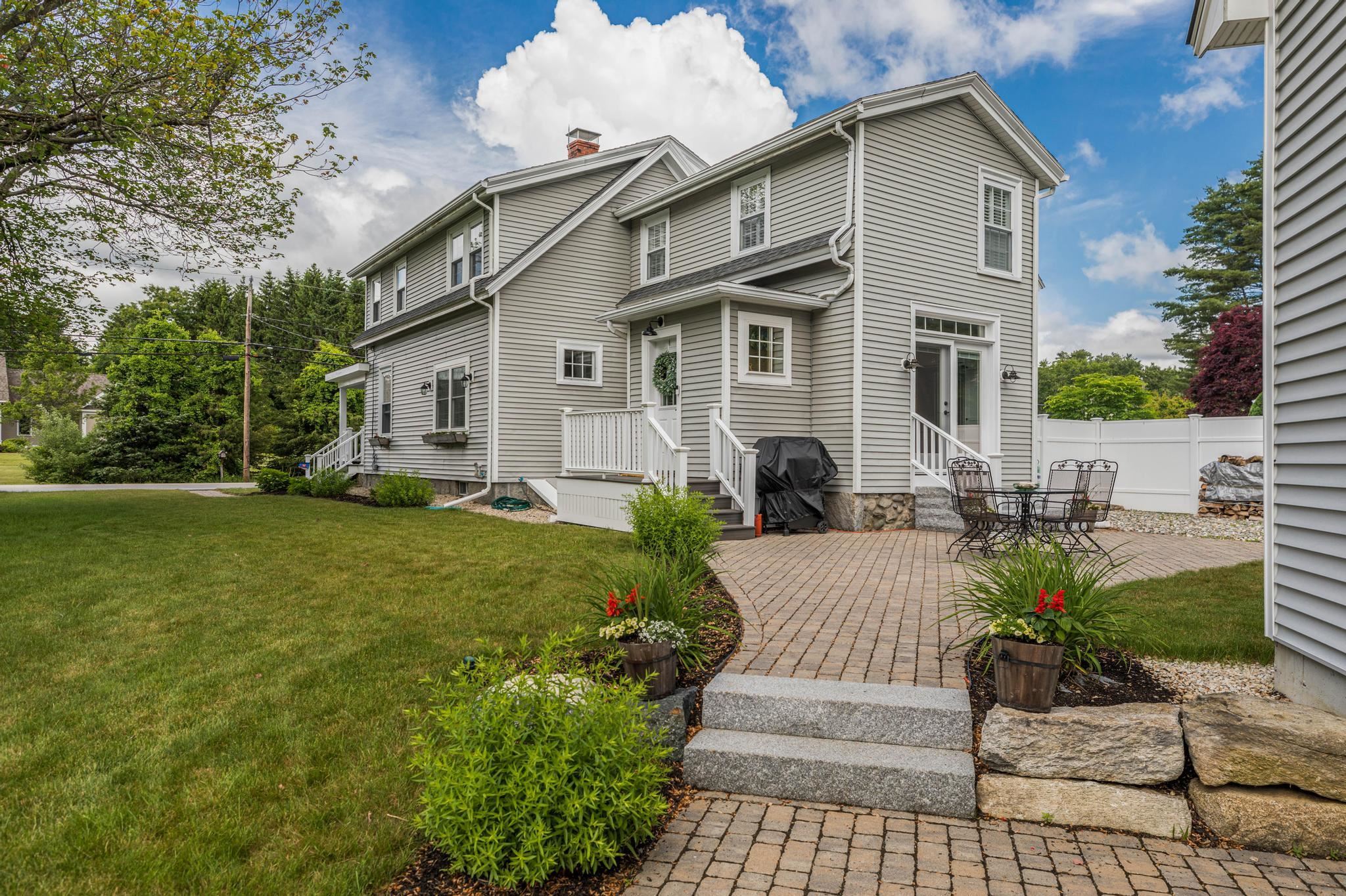 45 Post Road North Hampton, NH 03862 - Photo 2 of 28