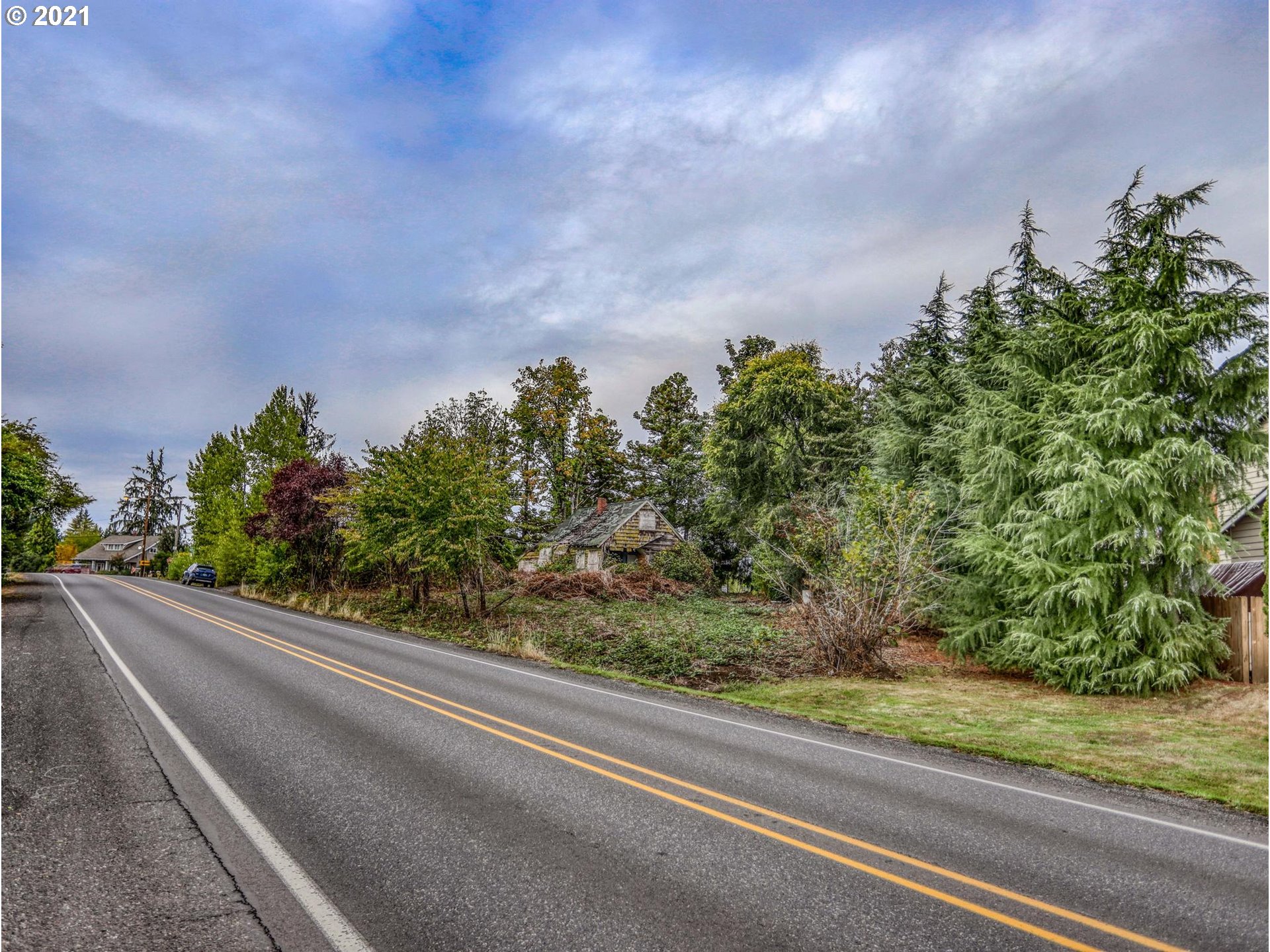 30148 Southeast Bluff Road Gresham, OR 97080 - Photo 10 of 22 a view of a yard from a window
