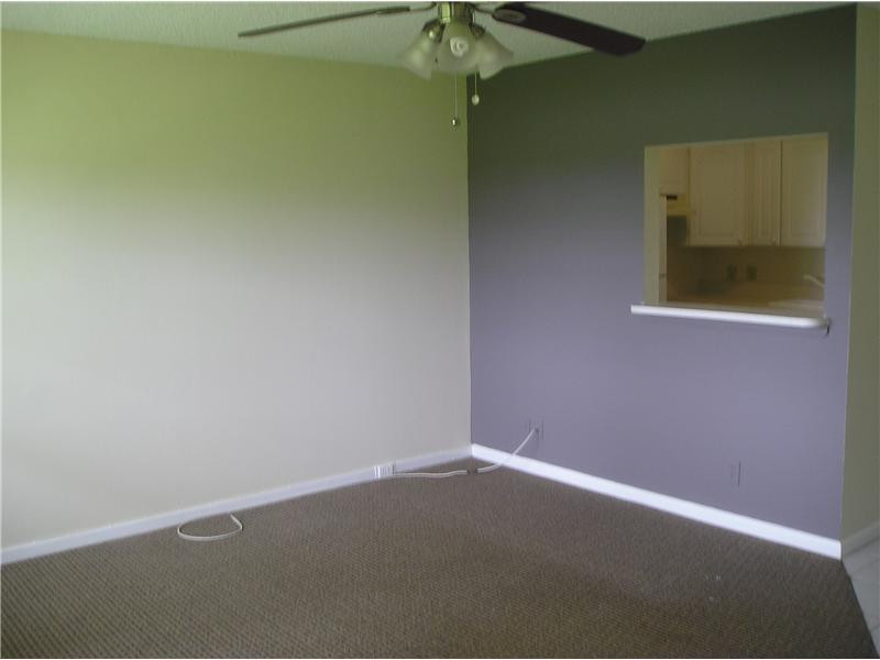 49 Preston F, Unit 49 Boca Raton, FL 33434 - Photo 4 of 22 Living Room