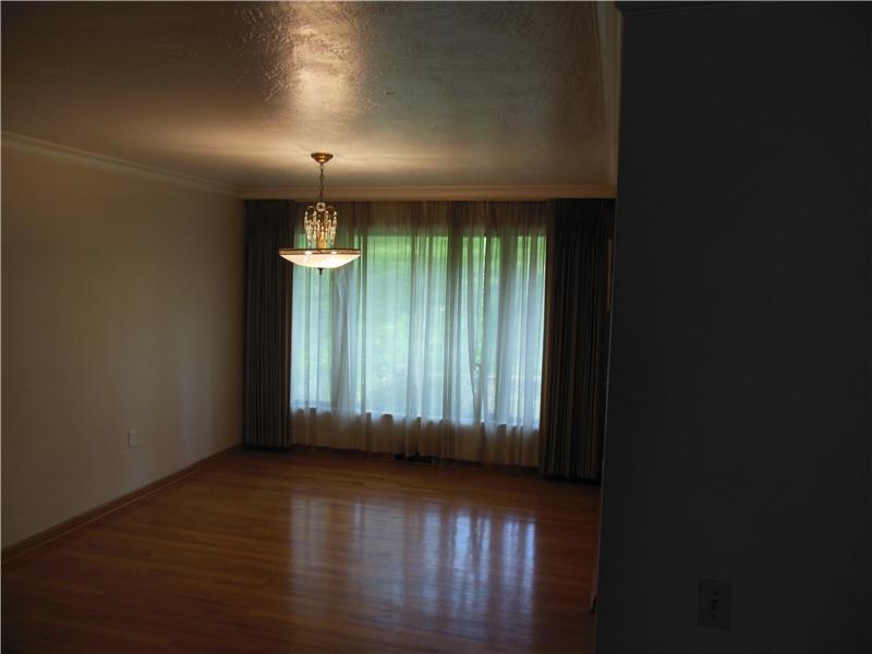 518 Agnew Road Baldwin, PA 15227 - Photo 6 of 15 Dining Room.