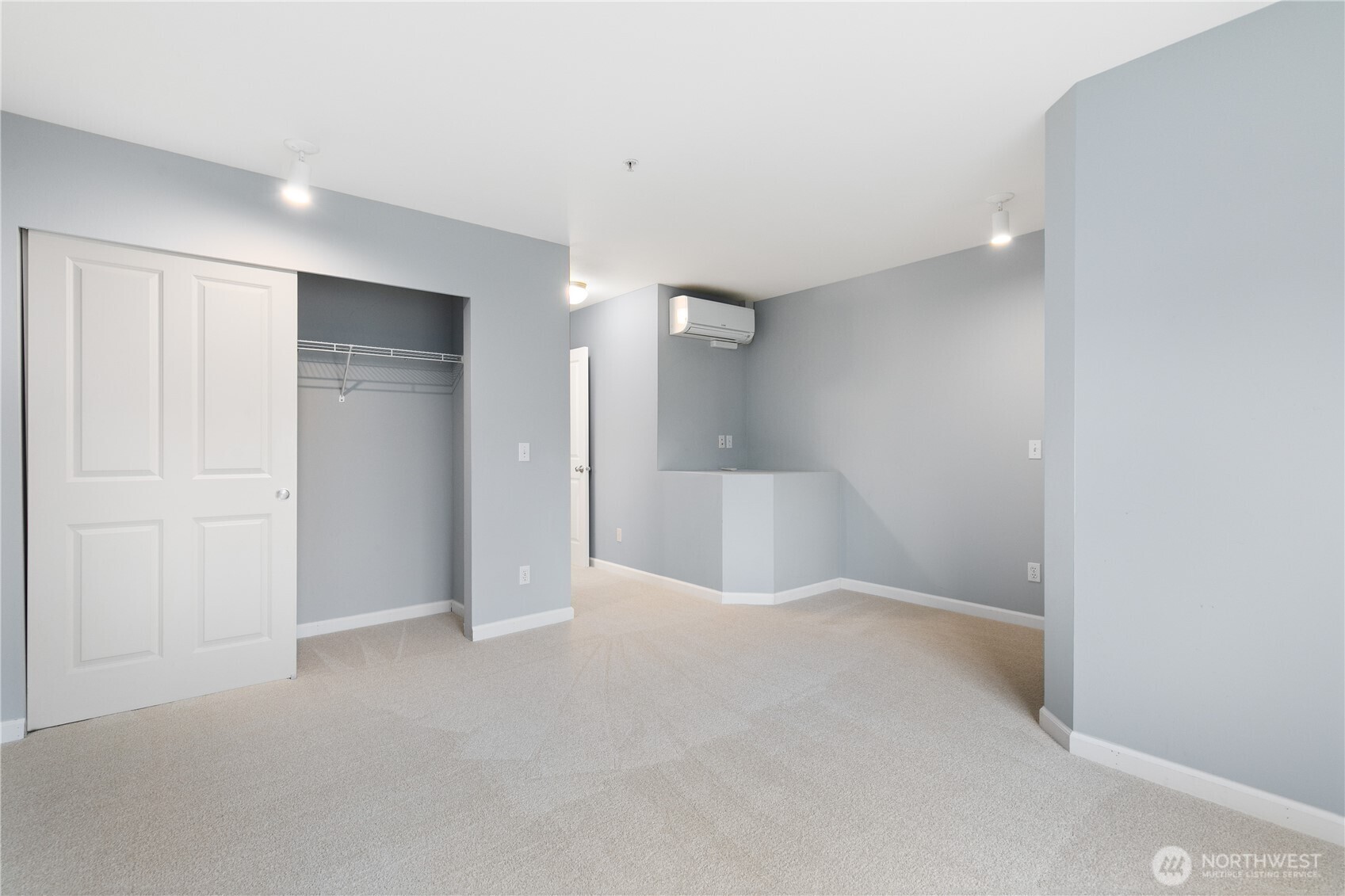 22607 42nd Place South, Unit 13 Kent, WA 98032 - Photo 9 of 19 a view of an empty room