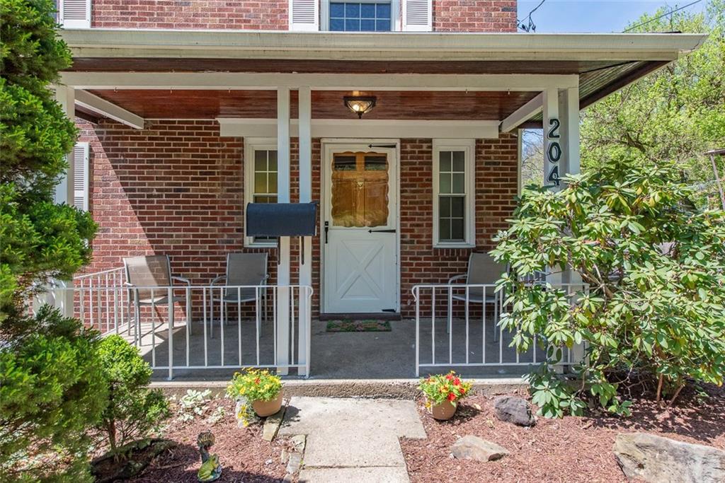 204 Idlewood Road Pittsburgh, PA 15235 - Photo 2 of 24 Gallery Image 2