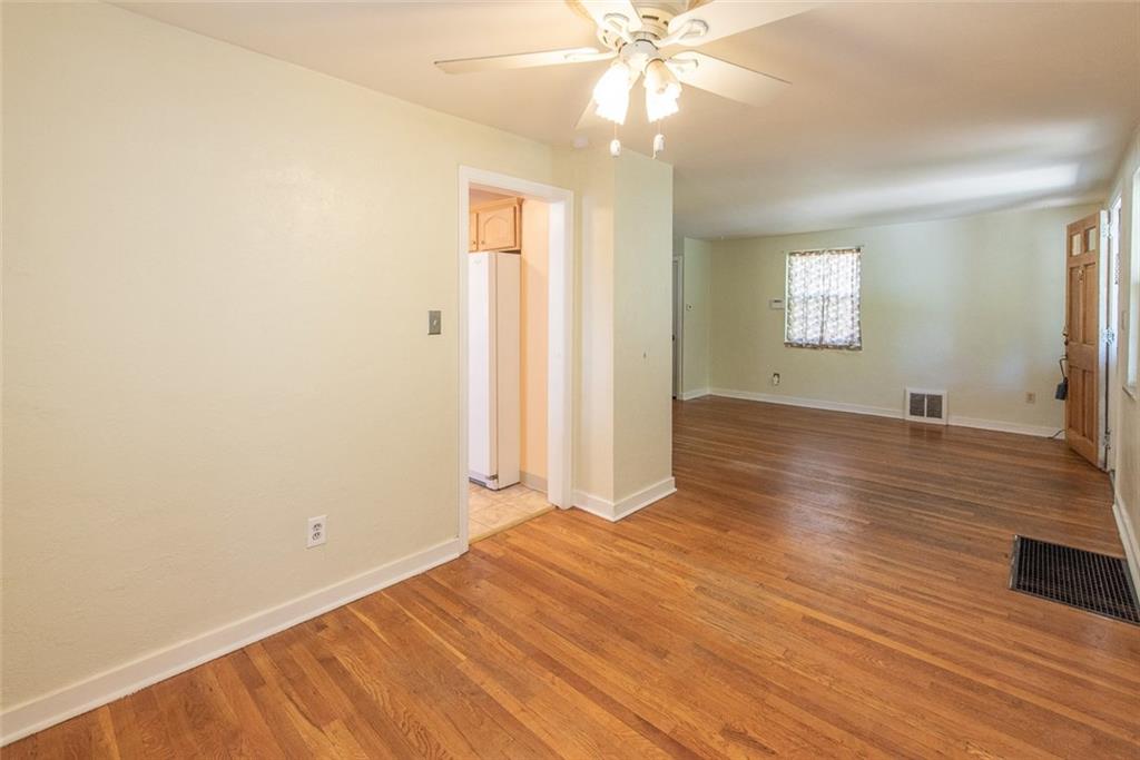 204 Idlewood Road Pittsburgh, PA 15235 - Photo 11 of 24 Gallery Image 11