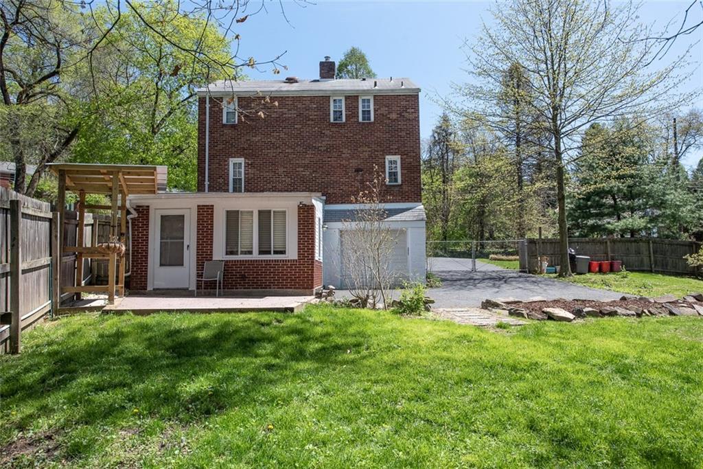 204 Idlewood Road Pittsburgh, PA 15235 - Photo 14 of 24 Gallery Image 14
